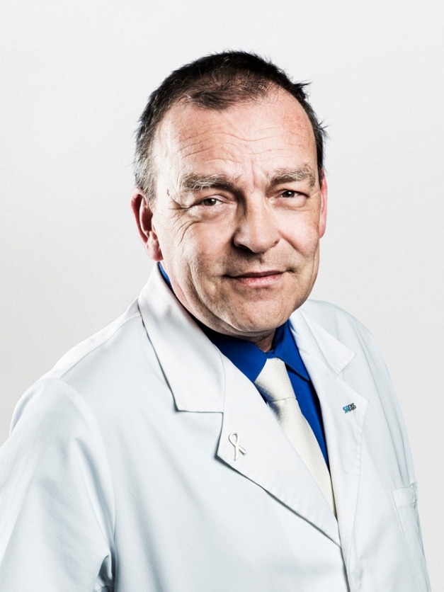 Dr. med. Anton Lukes
