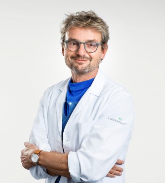 Dr. med. Oliver Bähre