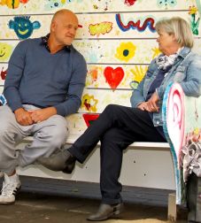 Das Zuhörbänkli auf dem Areal des Lindenhofspitals