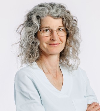  Denise Shakeshaft